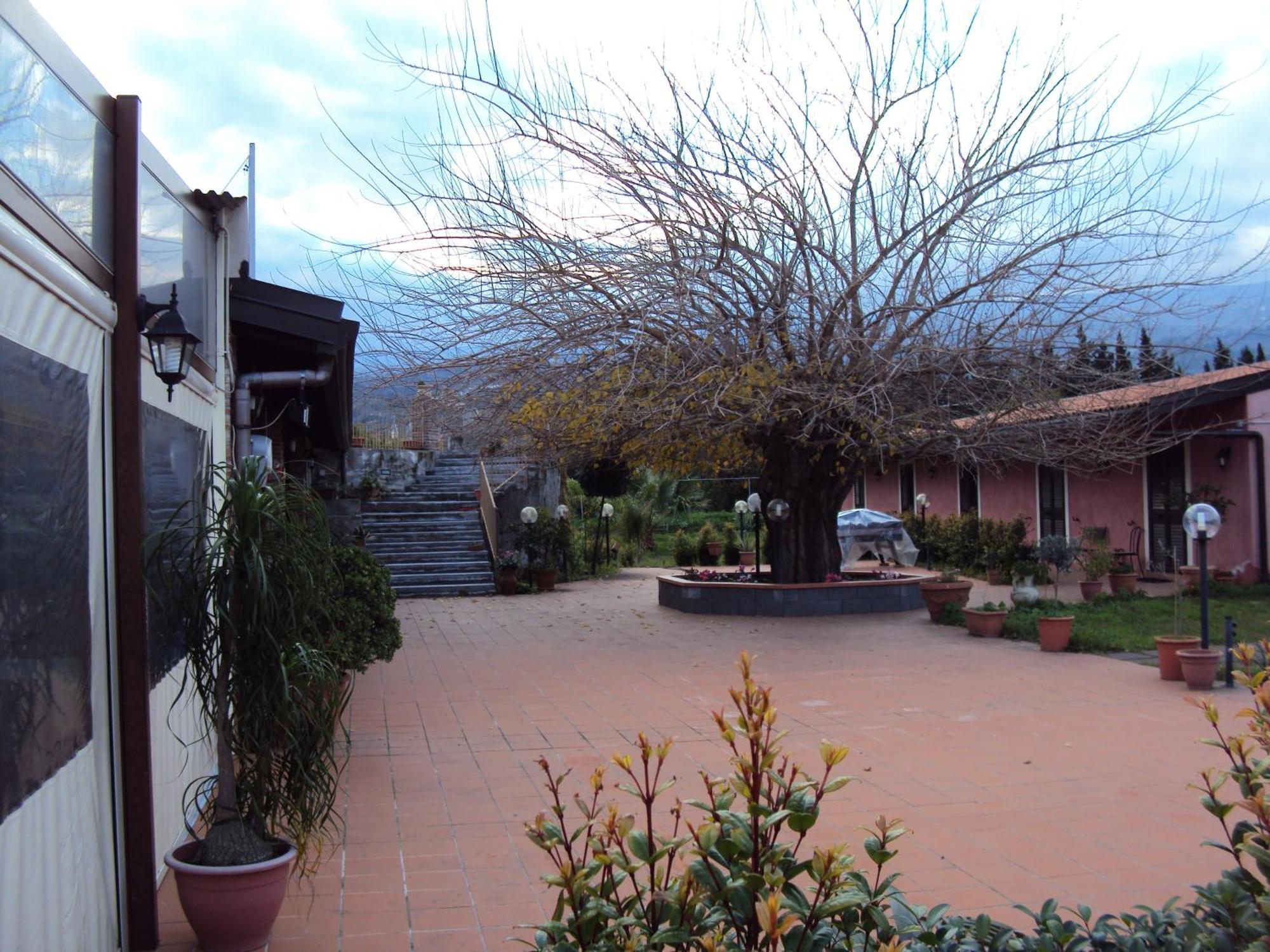 Agriturismo Il Pozzo Antico Mascali Luaran gambar